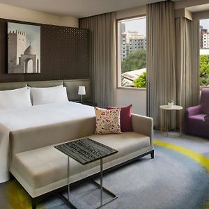 Deluxe Room Pool View King Bed